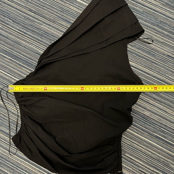 🆕ZARA Sz S Women’s Black Asymmetric One Shoulder Draped Top - Picture 4 of 9